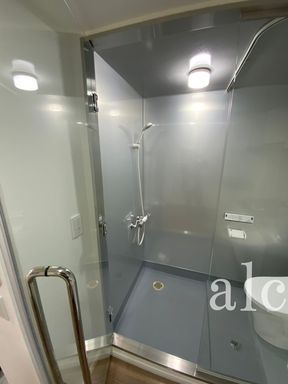 N・Y・TORTUGAのシャワールーム