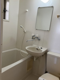 【浴室】 | フェアコート亀戸 | 亀戸の賃貸物件。
「フェアコート亀戸」のことなら(株)メイワ・エステートへお任せください。