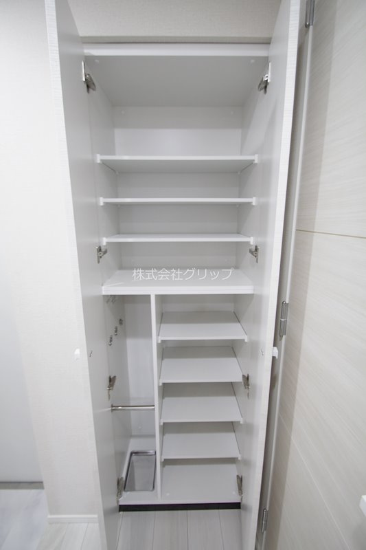 Le'a横濱天王町駅前通りの収納