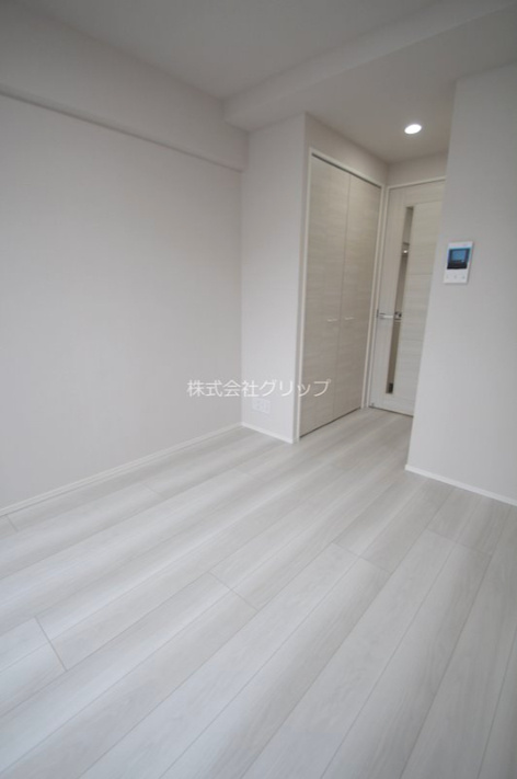 Le'a横濱天王町駅前通りの洋室