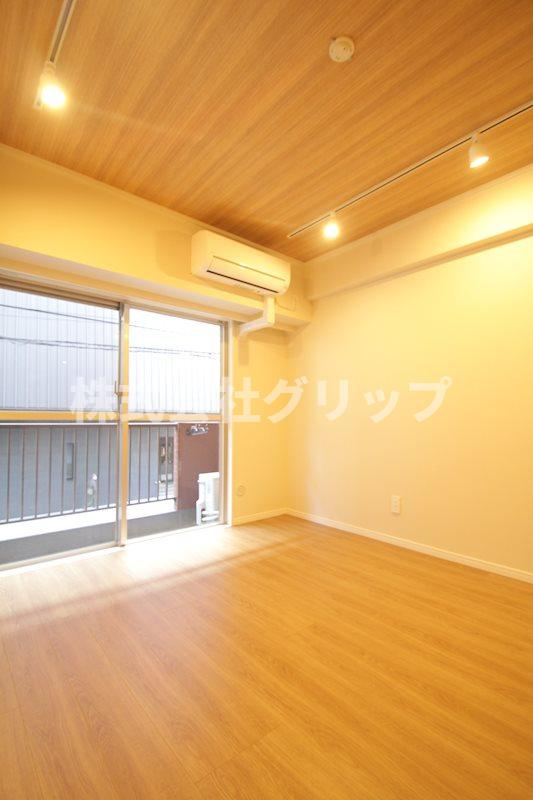 ライオンズマンション伊勢佐木長者町の洋室