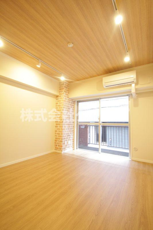 ライオンズマンション伊勢佐木長者町の洋室