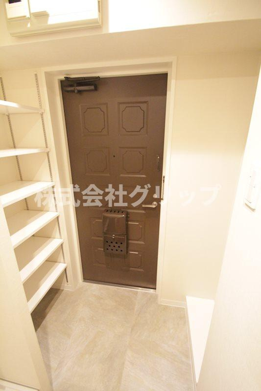 ライオンズマンション伊勢佐木長者町の玄関