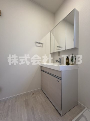 【独立洗面台】 | HikariBLD． | 3面鏡シャンプードレッサー