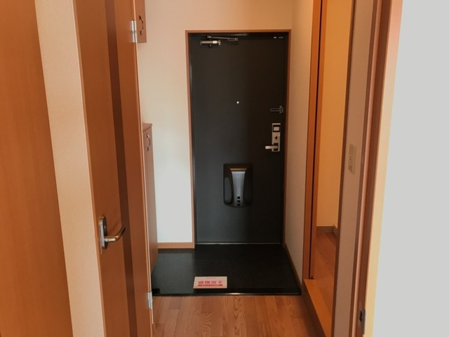 フォレストカワハラの玄関