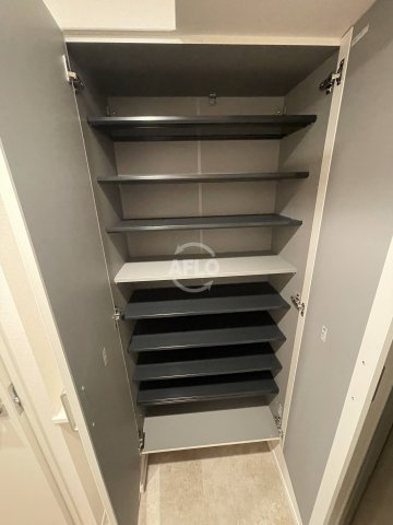 スプランディッド弁天町WEST　八幡屋小学校区の収納|スプランディッド弁天町WEST　シューズボックス