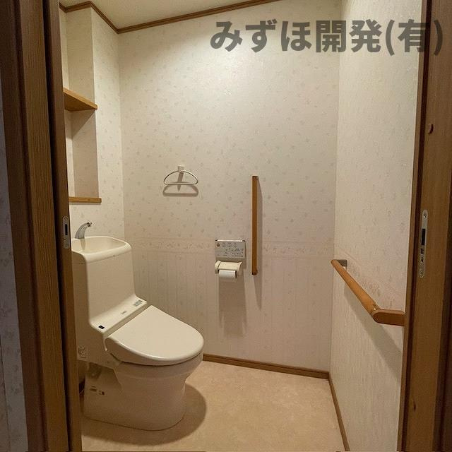 天童市泉町1丁目5-15のトイレ|１階のトイレです。