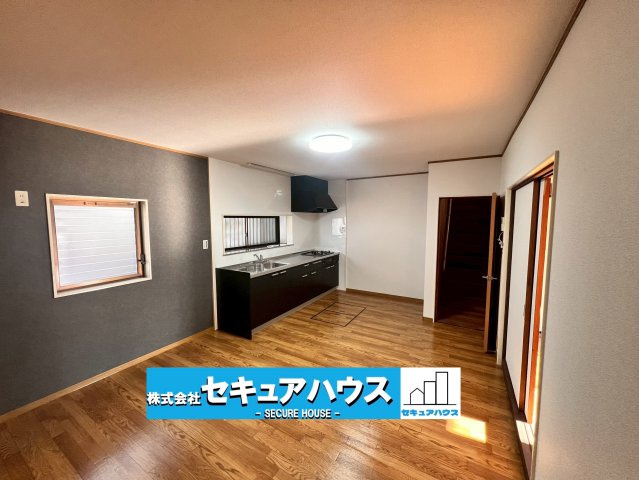 知多市八幡字笹廻間　中古住宅