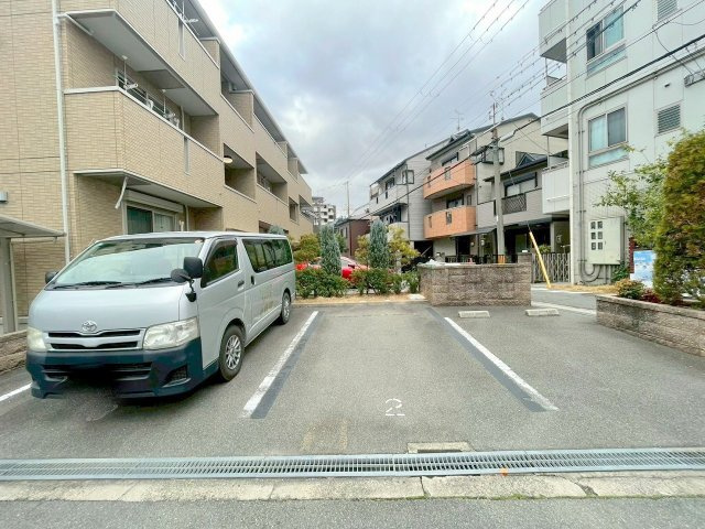 ベルデ大森IIの駐車場