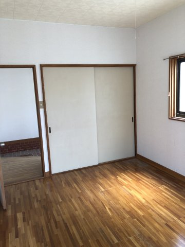 戸建　中神谷字宿畑１６の寝室