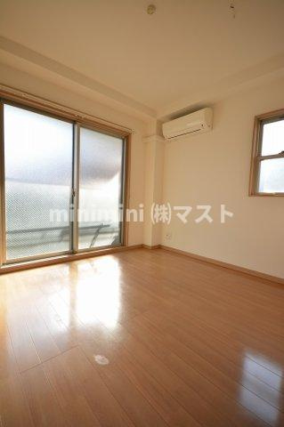 大阪市此花区島屋３丁目のアパートの居間・リビング