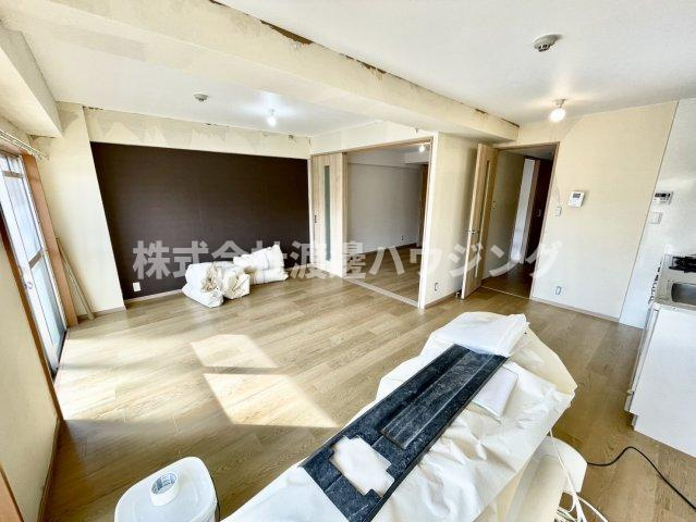 クレアメゾン千里の居間・リビング