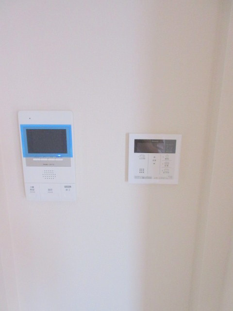 Ｆｕｎｎｙ　ｔｅｒｍｓのセキュリティ|安心のＴＶモニタ付きインターフォン