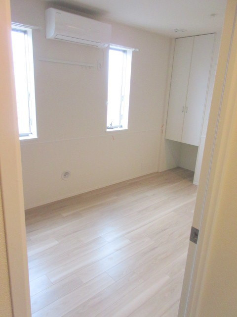 Ｆｕｎｎｙ　ｔｅｒｍｓの居間・リビング|玄関からの眺め