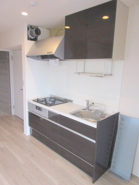 Ｆｕｎｎｙ　ｔｅｒｍｓのキッチン|料理の幅が広がるガス3口グリル付きシステムキッチン