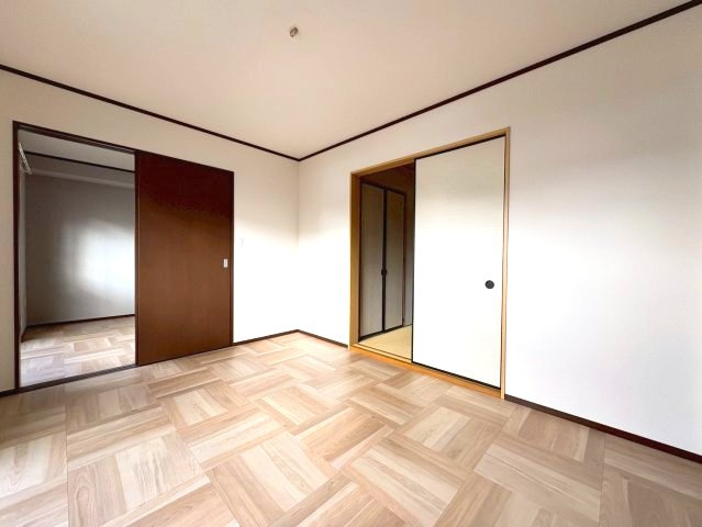 新栄プロパティー古市Ⅱの洋室