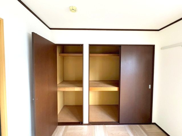 新栄プロパティー古市Ⅱの収納