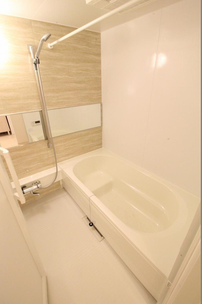 クレモンティーヌ　Aの浴室|※お部屋により仕様が異なる場合があります※