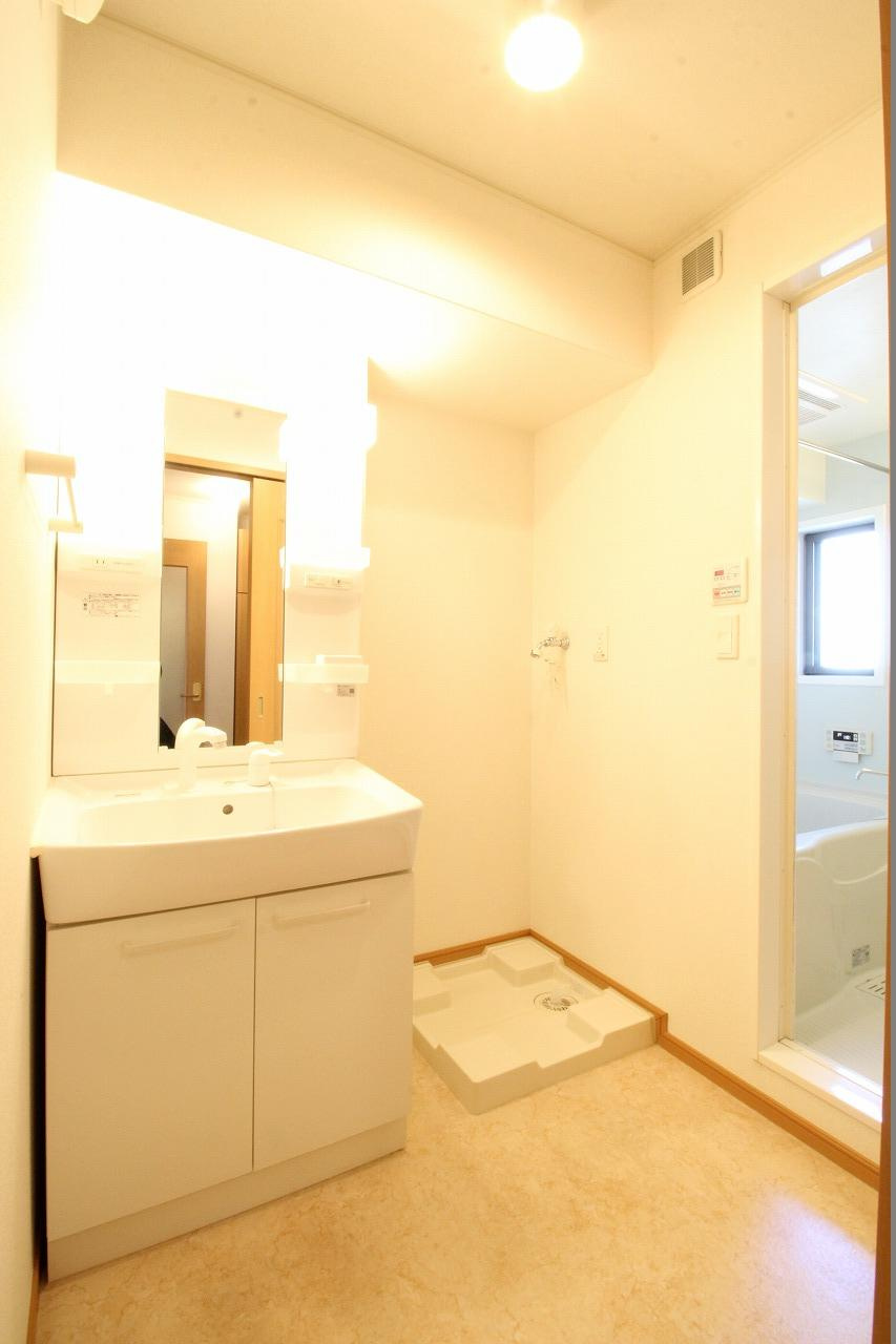 コージーコート朝霧Ⅰ番館の洗面所|※お部屋により仕様が異なる場合があります※