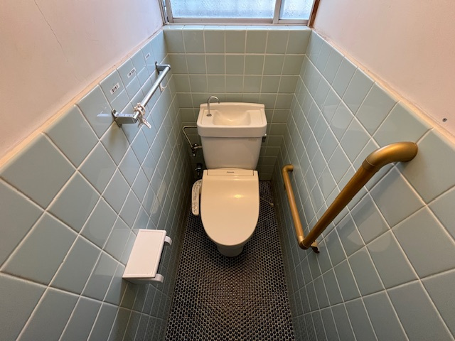 河内⻑野市北⻘葉台貸家のトイレ