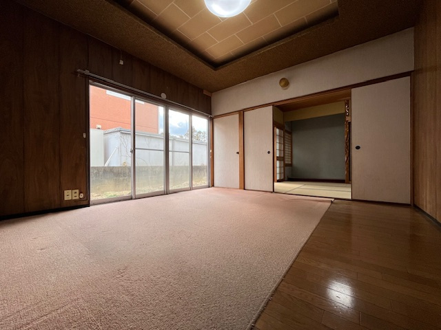 河内⻑野市北⻘葉台貸家の洋室