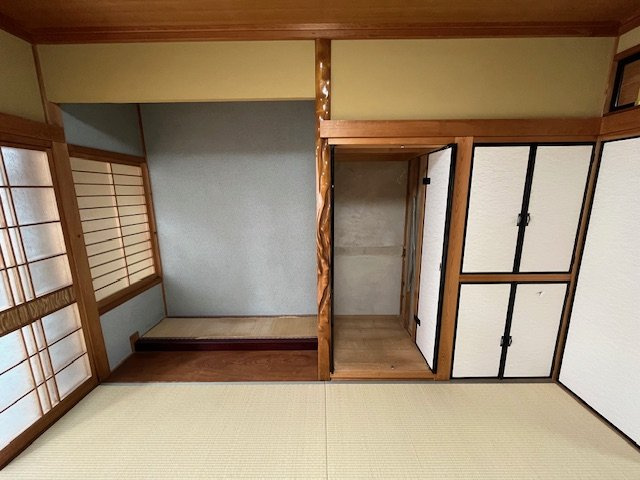 河内⻑野市北⻘葉台貸家の和室