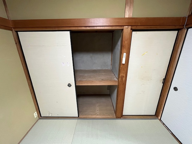 河内⻑野市北⻘葉台貸家の収納