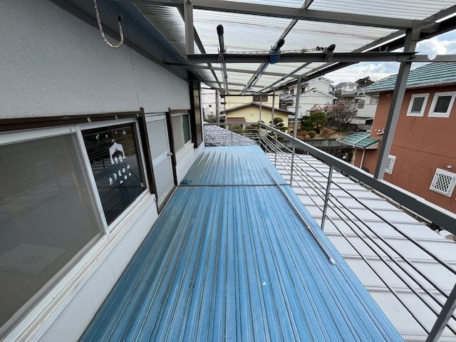 河内⻑野市北⻘葉台貸家のバルコニー