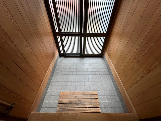 河内⻑野市北⻘葉台貸家の玄関