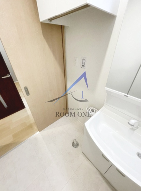 グラン・ルミエール北千住の設備|洗濯機置き場です。