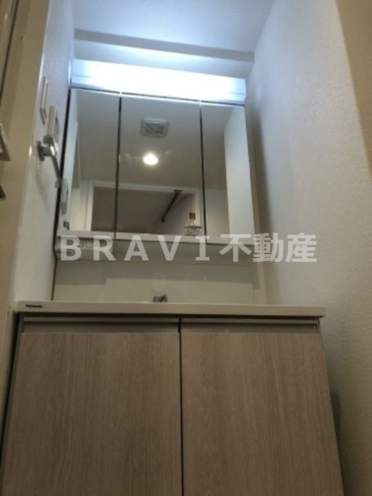 レオンコンフォート本町東Ⅲ　BRAVI不動産の独立洗面台|【レオンコンフォート本町東Ⅲ】使いやすい独立洗面台です