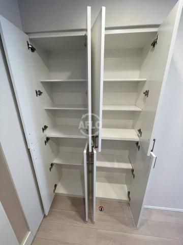 スプランディッド弁天町WEST　八幡屋小学校区の収納|スプランディッド弁天町WEST　物入