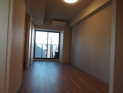 【居間・リビング】 | ワンルーフレジデンス上野御徒町 | ゆったりとしたリビングです