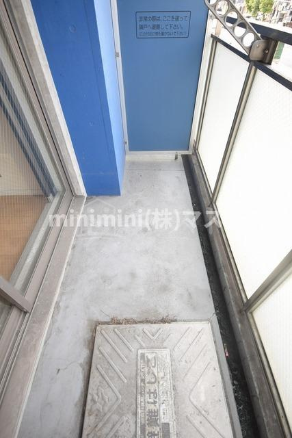 大阪市北区中崎西４丁目の賃貸マンションのバルコニー