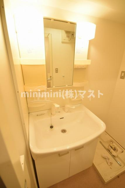 大阪市北区中崎西４丁目の賃貸マンションの洗面所