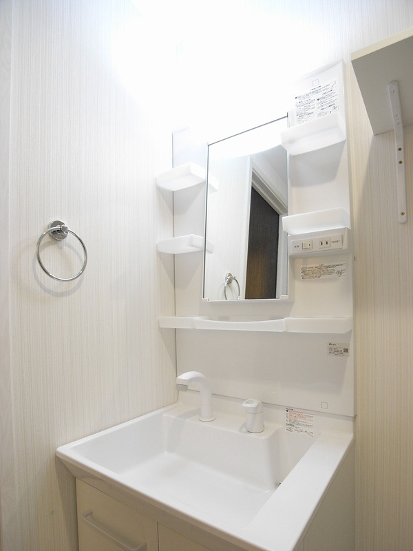 板橋区加賀２丁目のアパートの洗面所