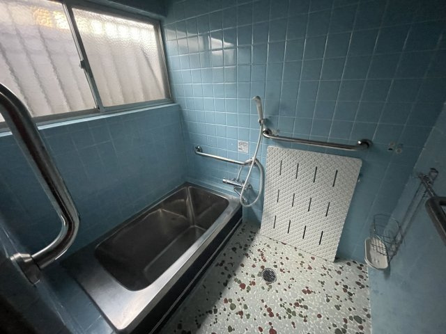 さぬき市造田是弘中古戸建の浴室