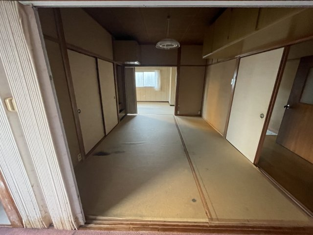 さぬき市造田是弘中古戸建の洋室