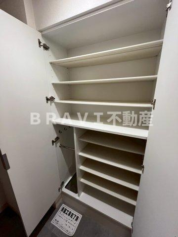 プレサンス北浜オリジン　BRAVI不動産の玄関|【プレサンス北浜オリジン】シューズボックスです