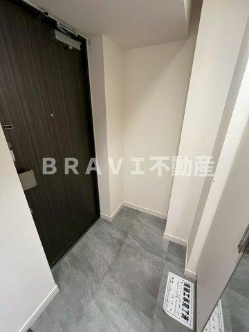 プレサンス北浜オリジン　BRAVI不動産の玄関|【プレサンス北浜オリジン】収納もある玄関です