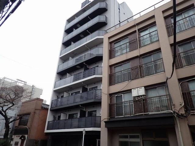 ドゥーエ日暮里の外観