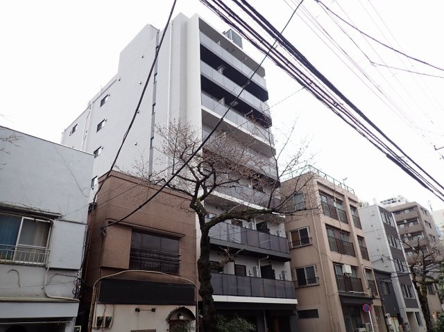 ドゥーエ日暮里の外観