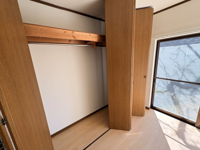 富雄元町4丁目戸建の収納