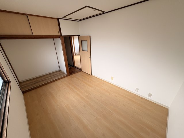 富雄元町4丁目戸建の内装