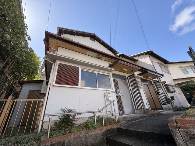 富雄元町4丁目戸建