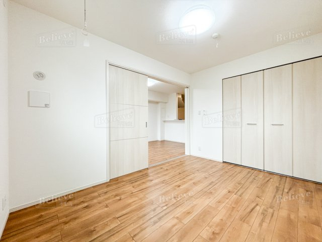 アメニティ諏訪野の寝室|クローゼット付の洋室です☆