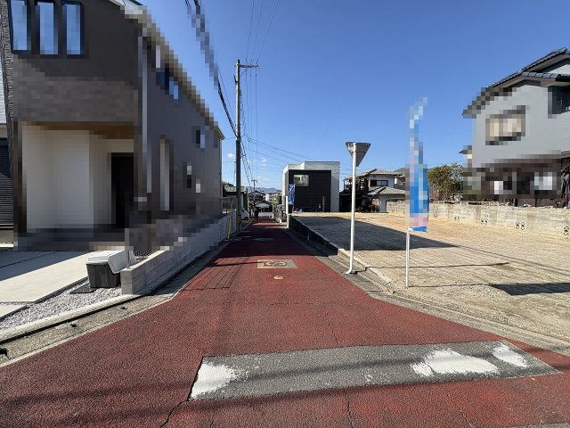 【その他】 | 福岡市城南区樋井川4丁目第2　1号棟（全1棟）【仲介手数料無料・0円】 | 現地写真。前面道路です。