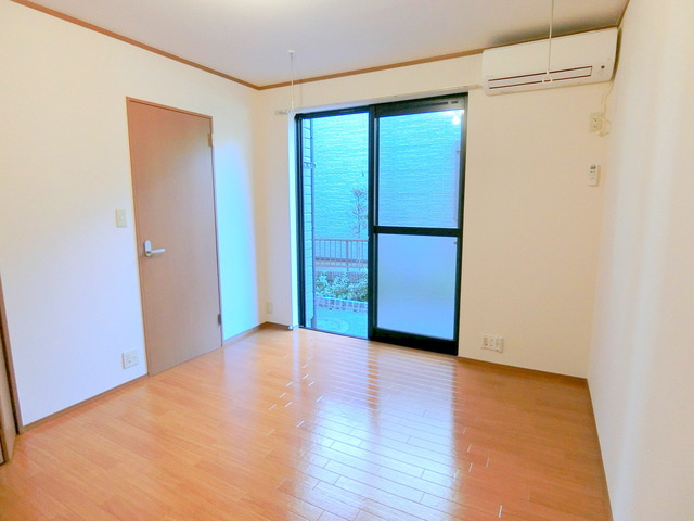 メゾンMの居間・リビング|★洋室ひろびろ６．７帖★