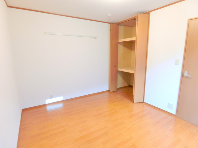 メゾンMの洋室|★洋室ひろびろ６．７帖★