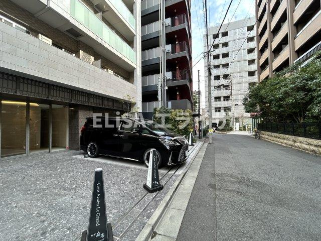 カーサ麻布ＡＮＮＥＸ　B101の駐車場